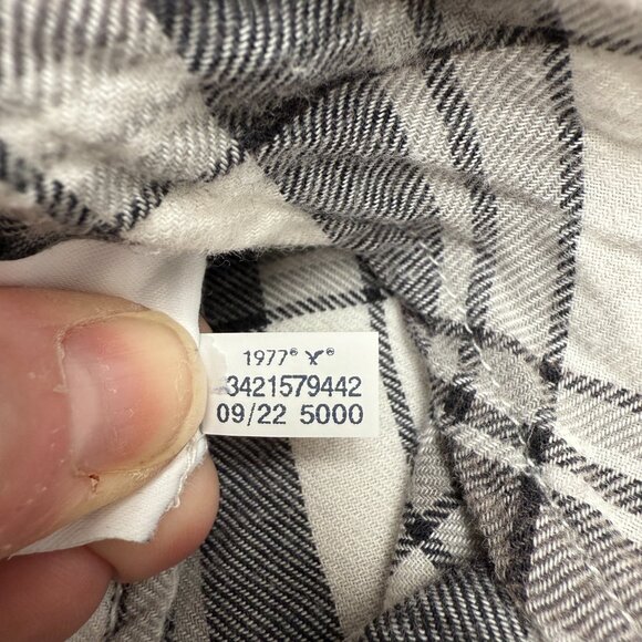 Women's AMERICAN EAGLE Oversized Thin Flannel Shirt Snap Down | Size XL - Picture 8 of 8